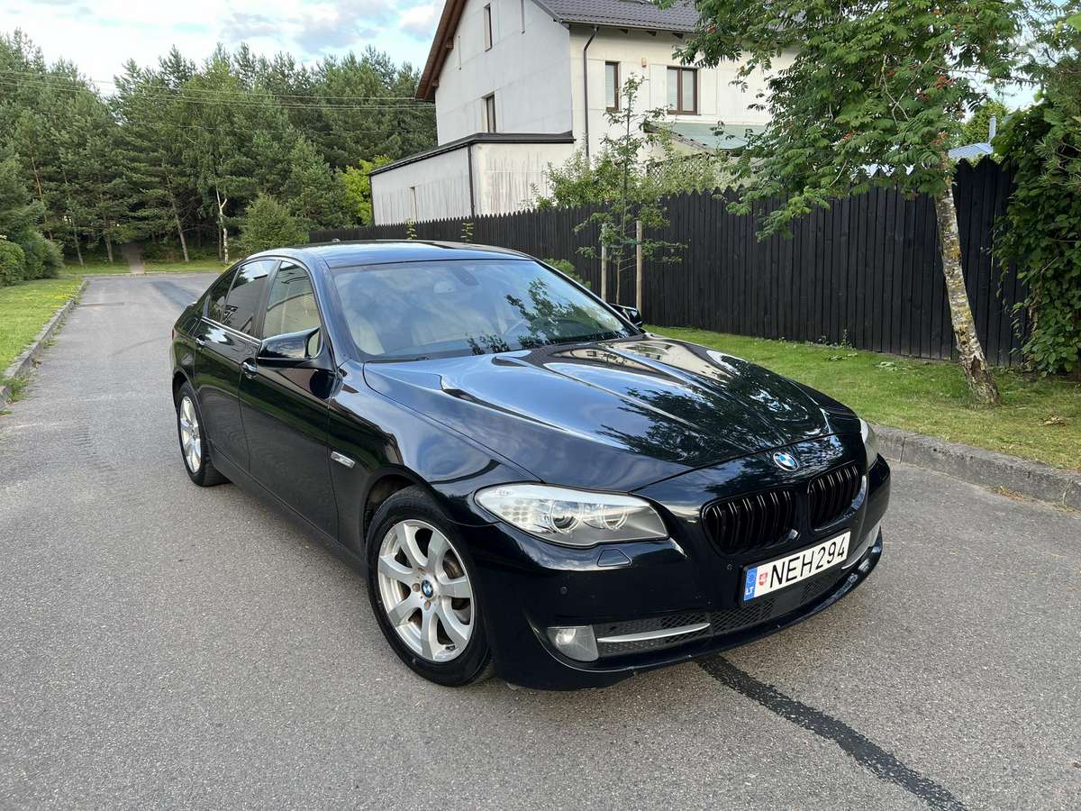 BMW 520, 2.0 l., Седан