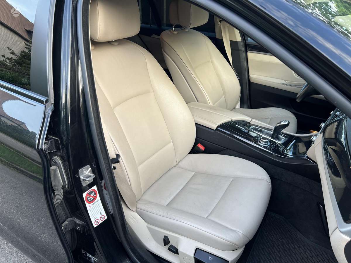 BMW 520, 2.0 l., Седан