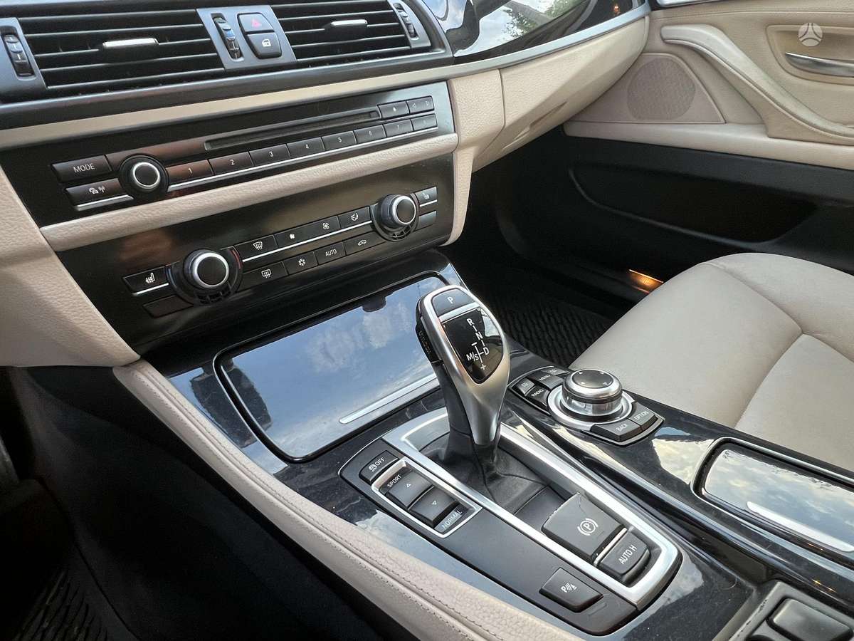 BMW 520, 2.0 l., Седан