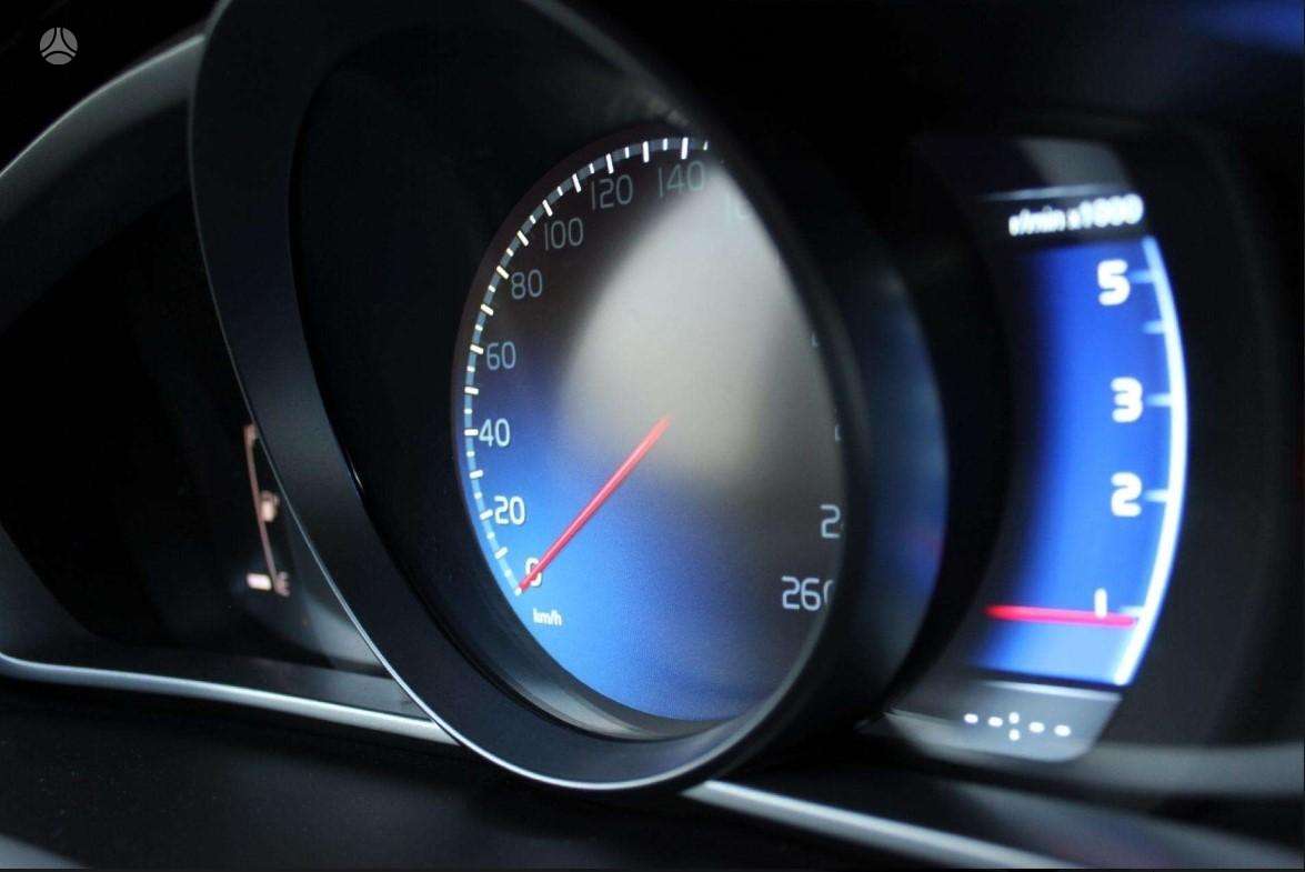 Volvo V40, 2.0 l., hatchback