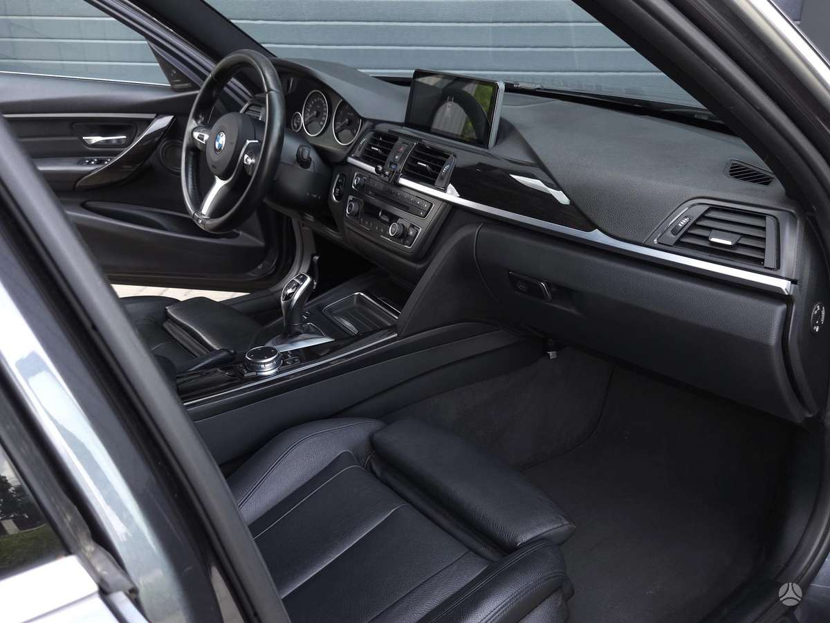 BMW 320, 2.0 l., Седан