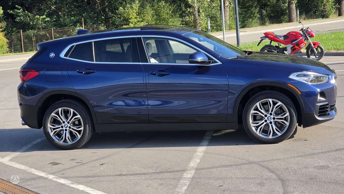 BMW X2, 2.0 l., off-road / crossover