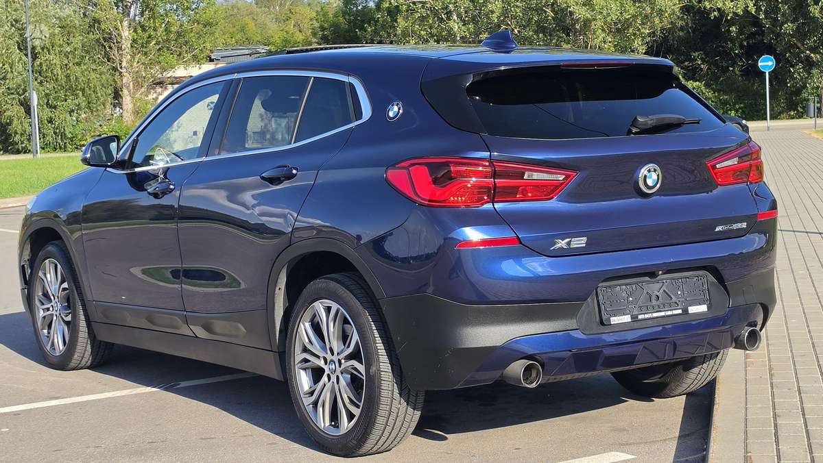 BMW X2, 2.0 l., off-road / crossover