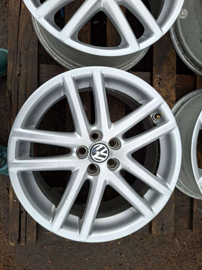 Volkswagen ET35, light alloy, R17