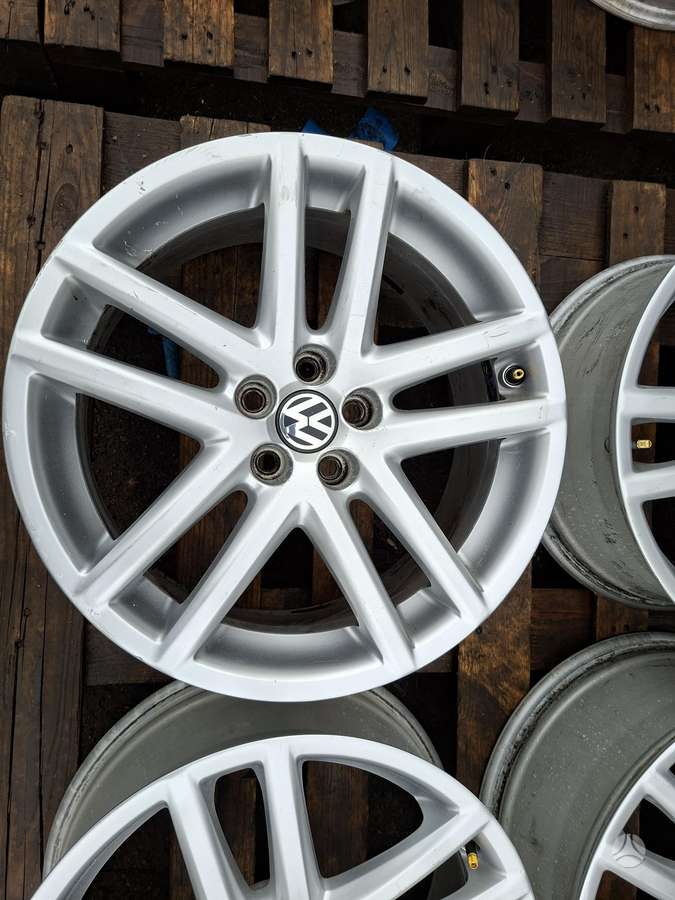 Volkswagen ET35, light alloy, R17