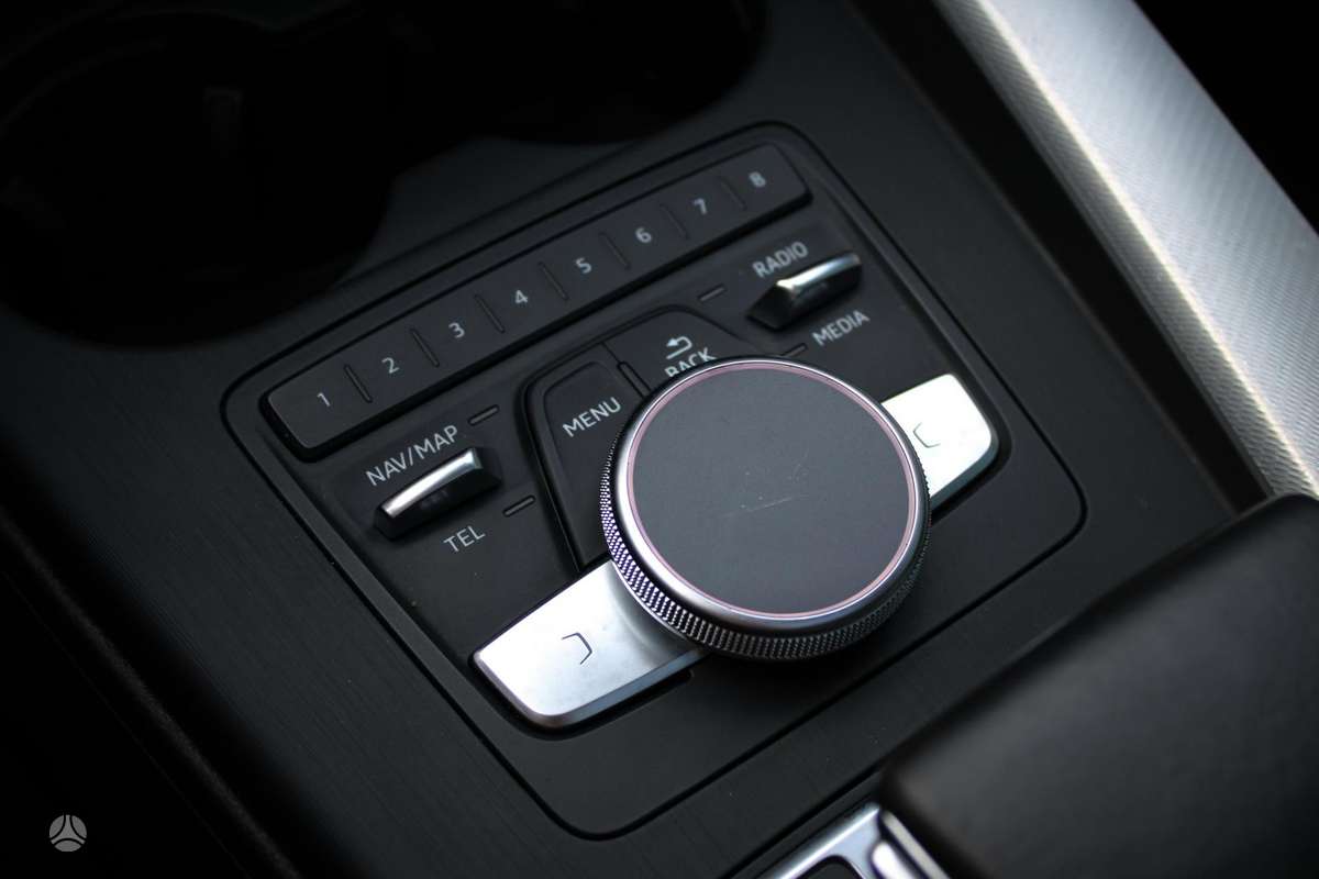 Audi A4, 2.0 l., Седан
