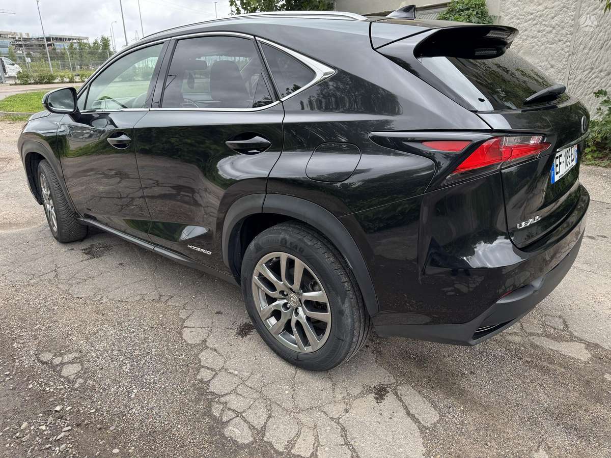 Lexus NX 300h, mpv / minivan