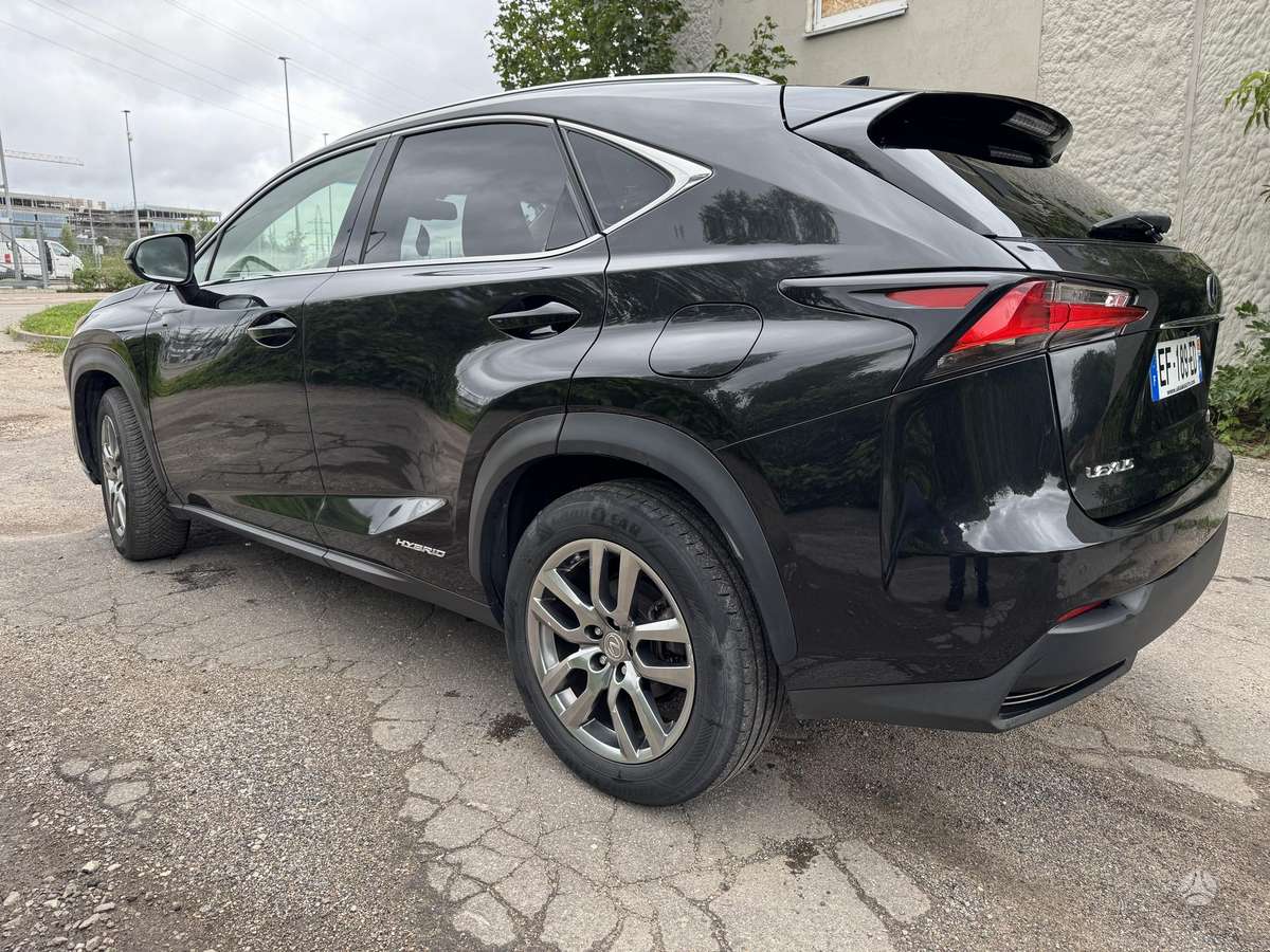 Lexus NX 300h, mpv / minivan