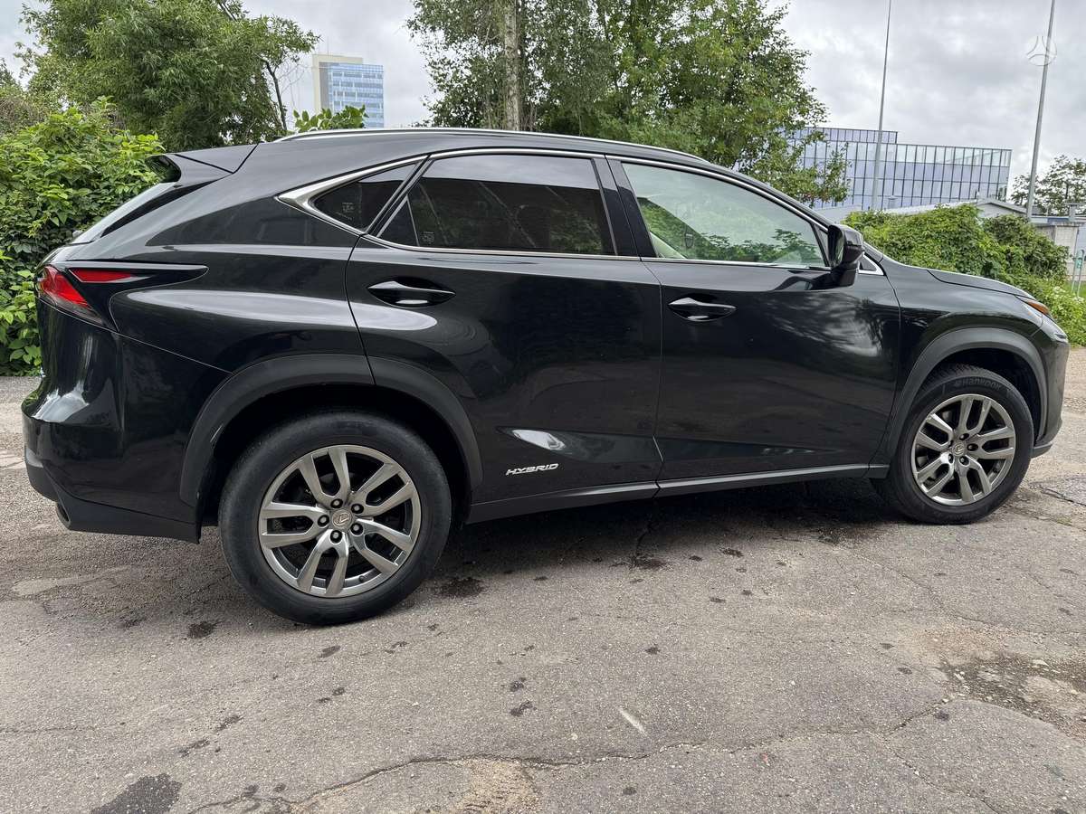 Lexus NX 300h, mpv / minivan