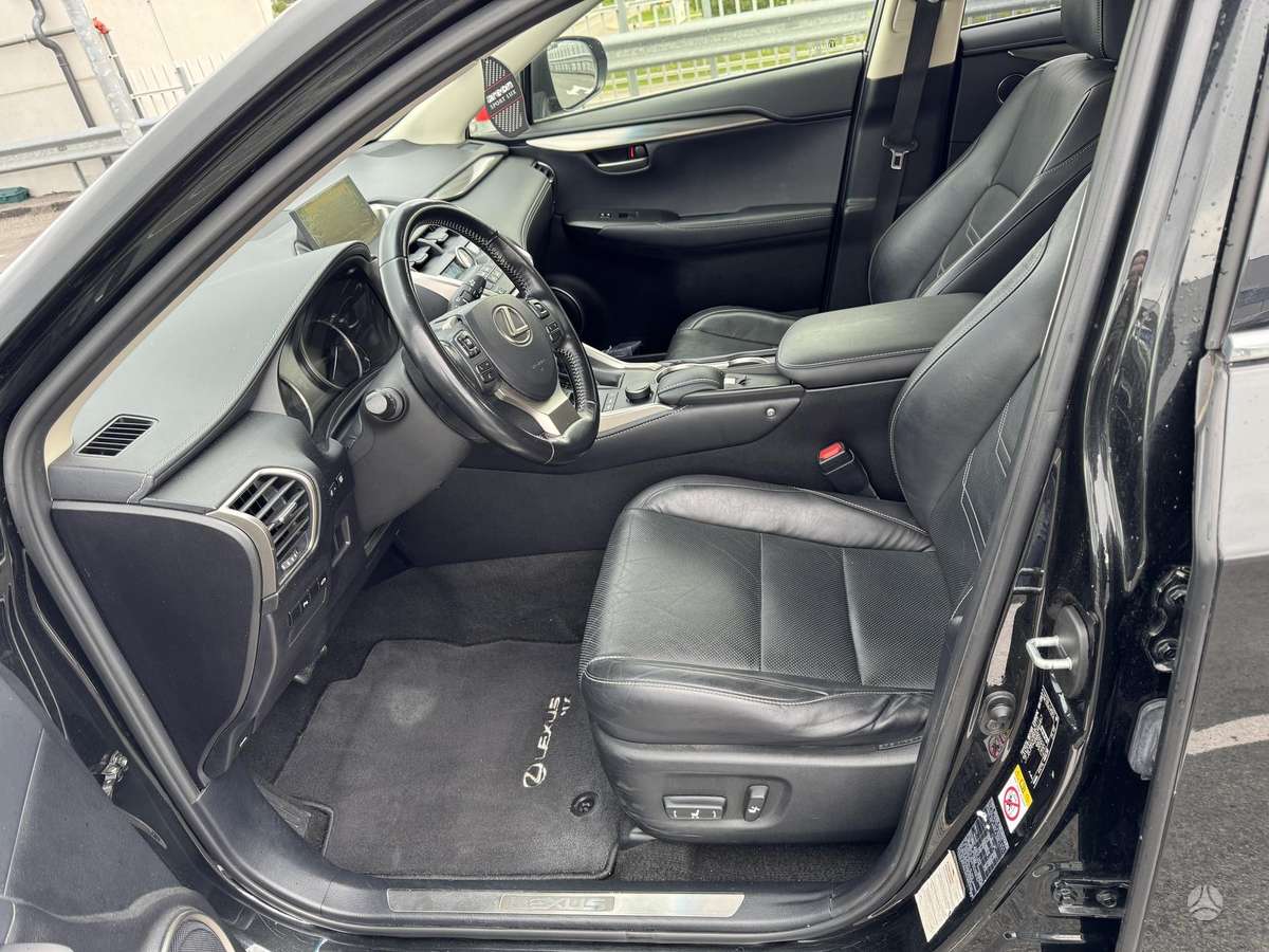 Lexus NX 300h, mpv / minivan