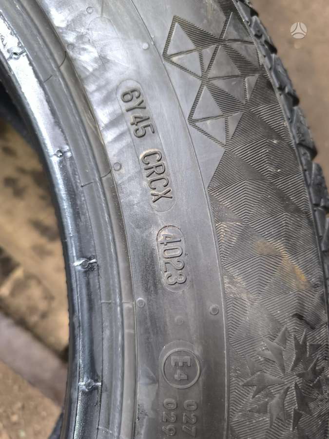 Continental, universalios 235/60 R18