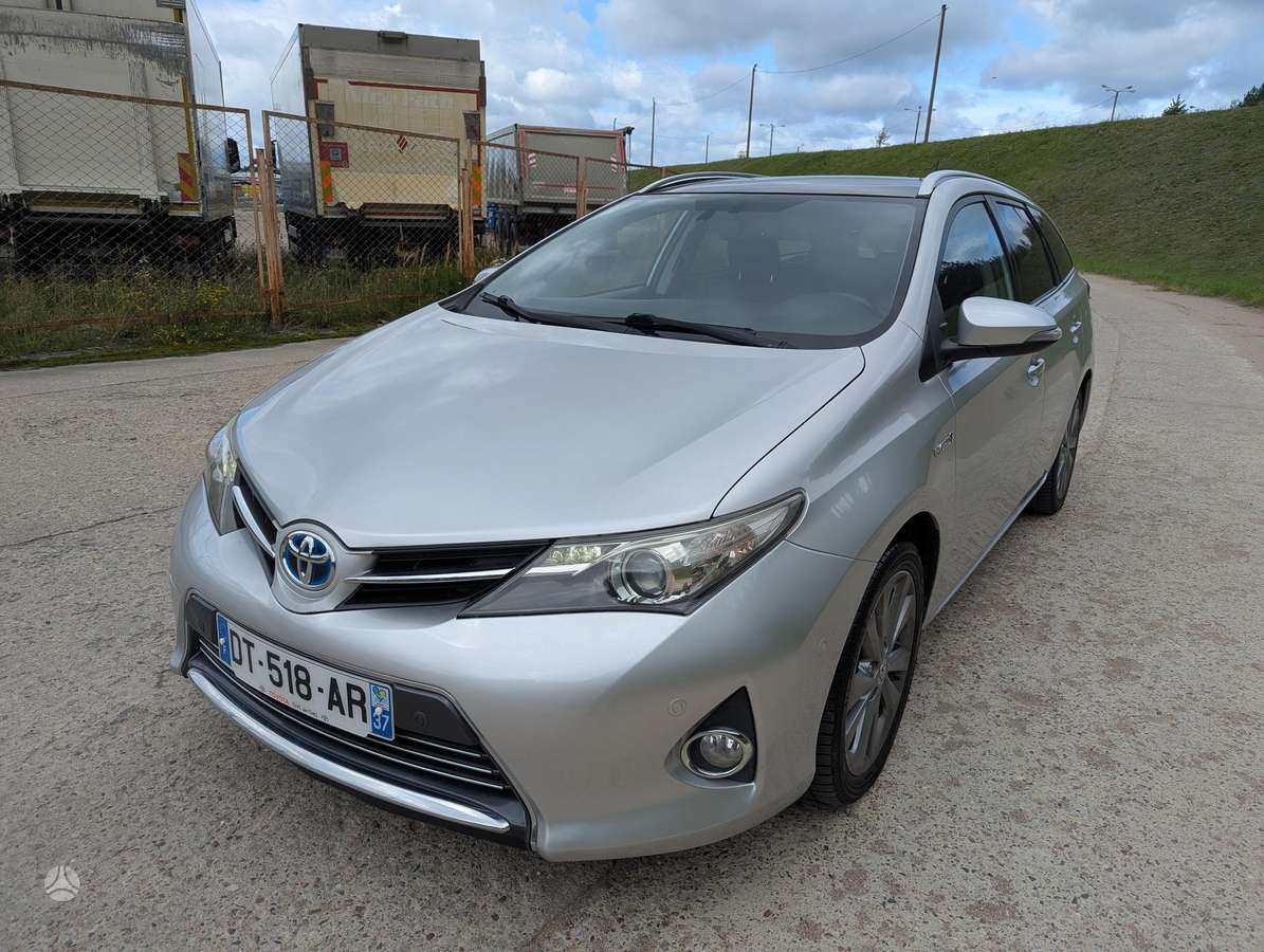 Toyota Auris - 4