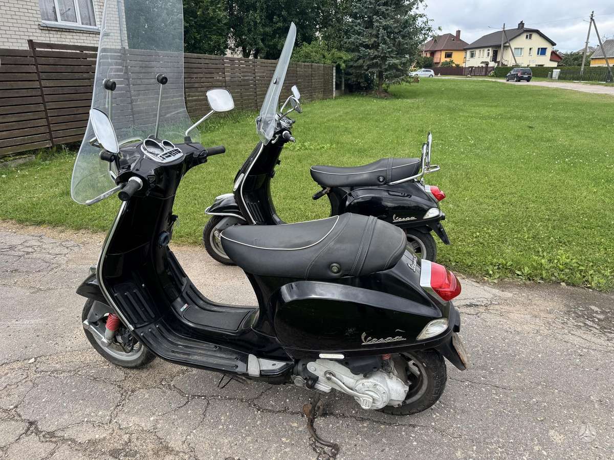 Piaggio Vespa 49cc, scooters / mopeds