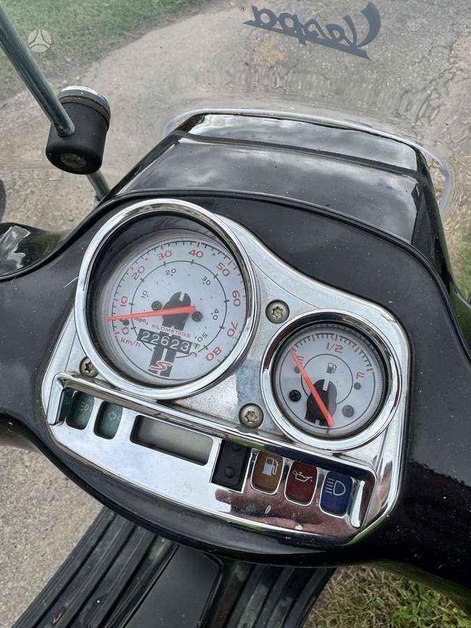 Piaggio Vespa 49cc, scooters / mopeds