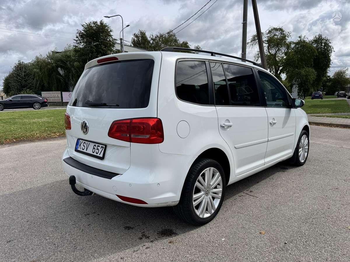 Volkswagen Touran - 3