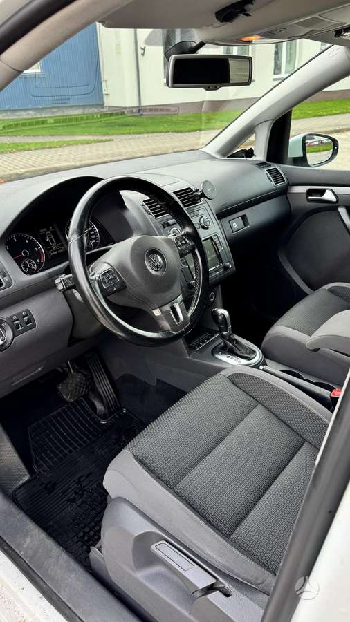 Volkswagen Touran - 7