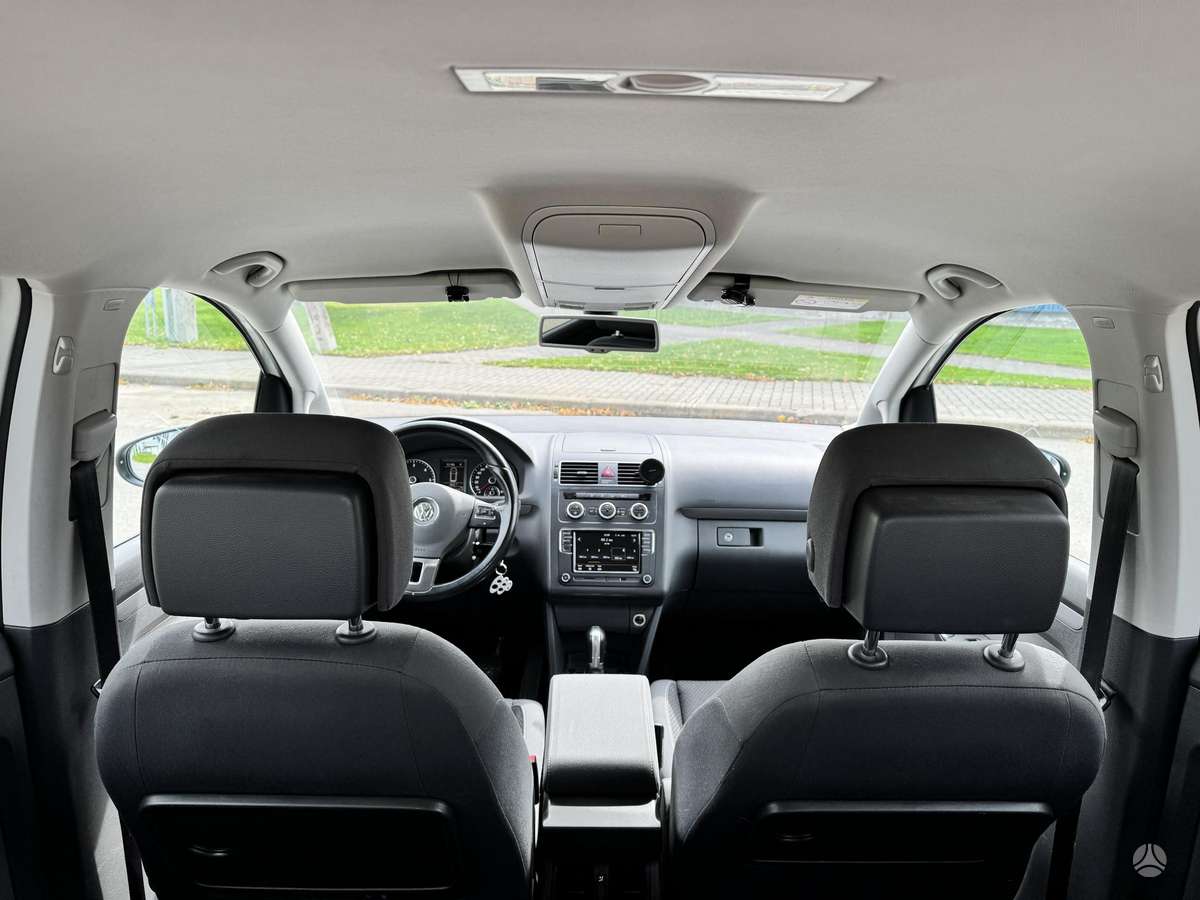 Volkswagen Touran - 8