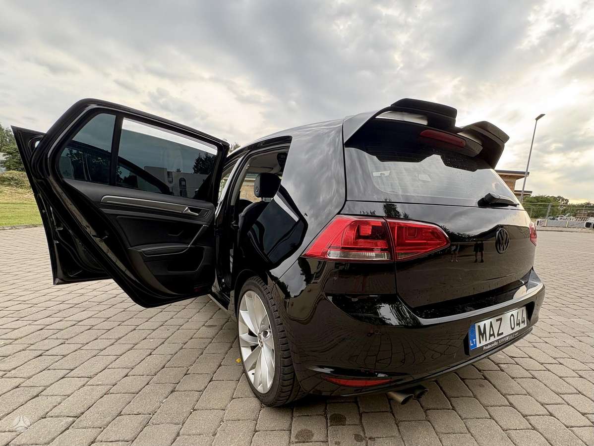 Volkswagen Golf - 4