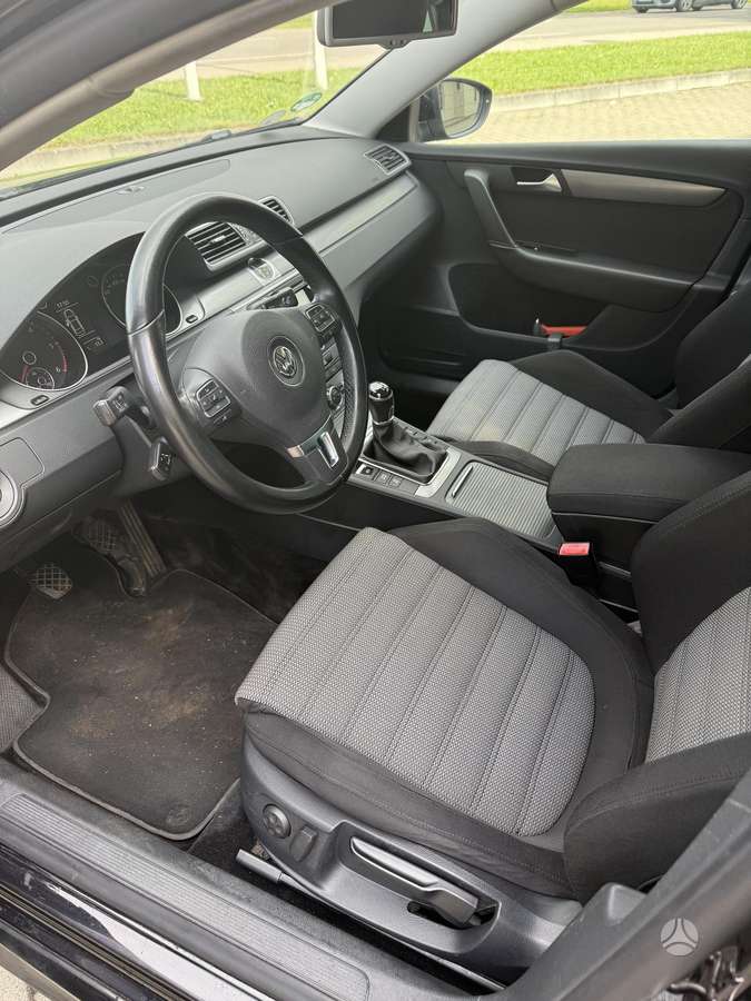 Volkswagen Passat - 6
