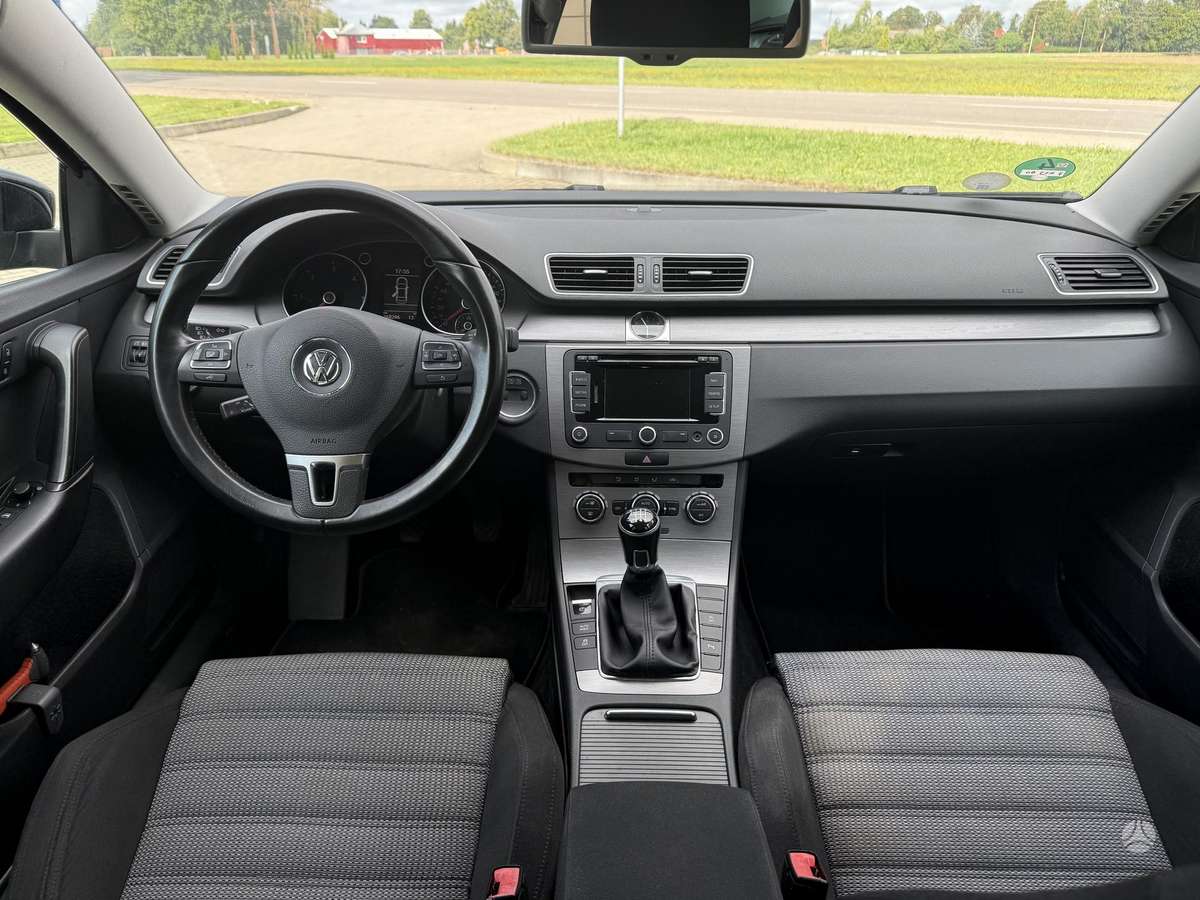 Volkswagen Passat - 7