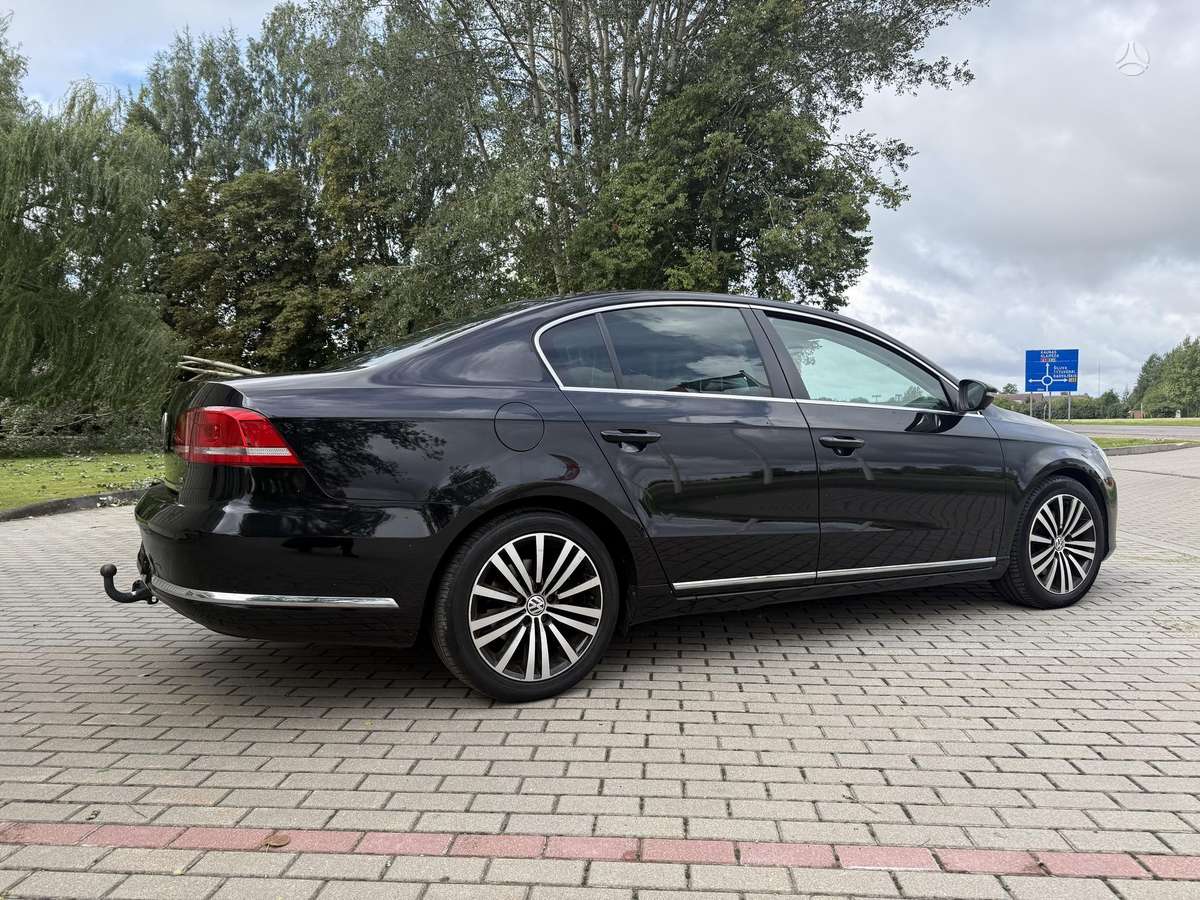 Volkswagen Passat - 4