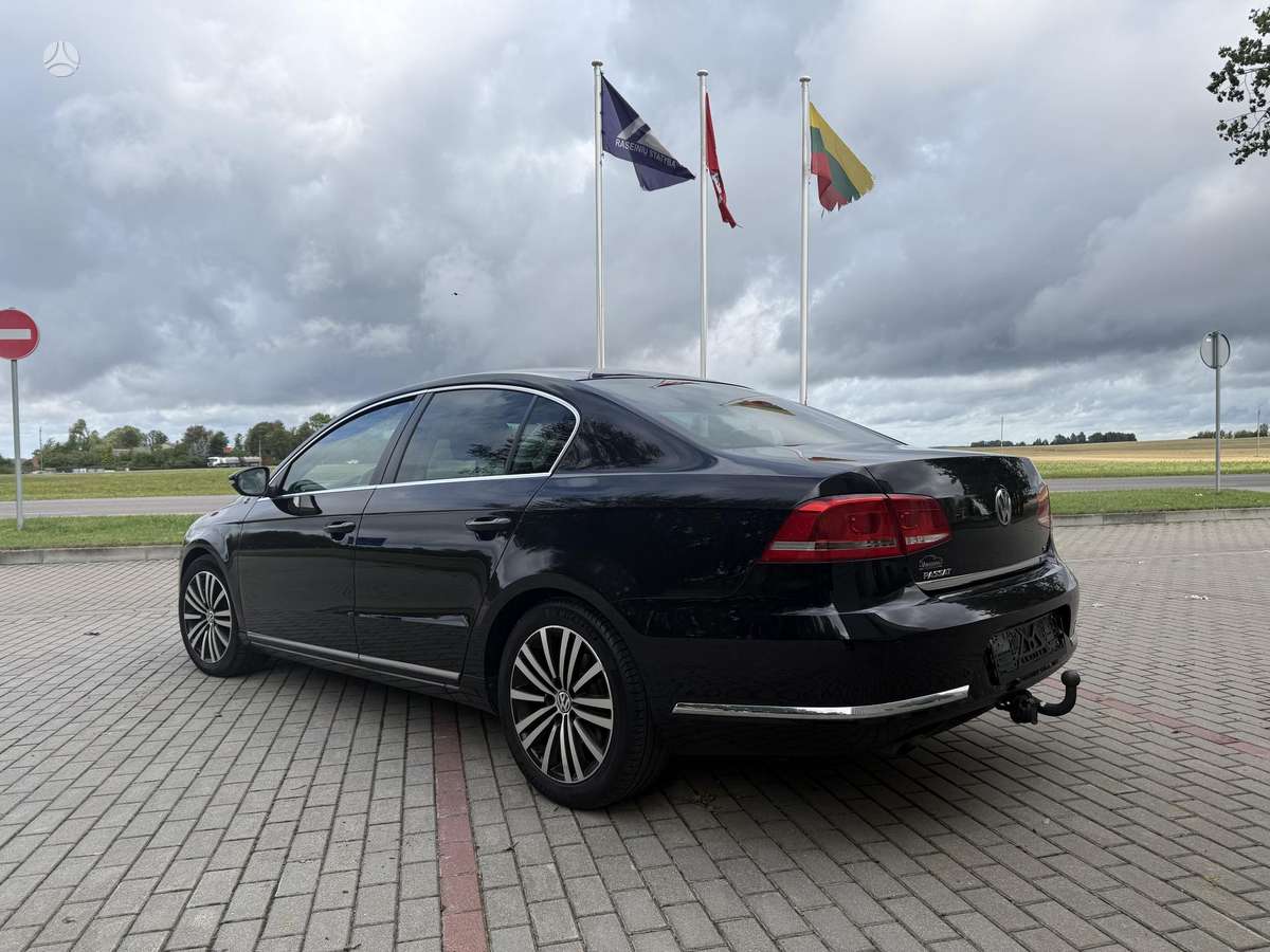 Volkswagen Passat - 2