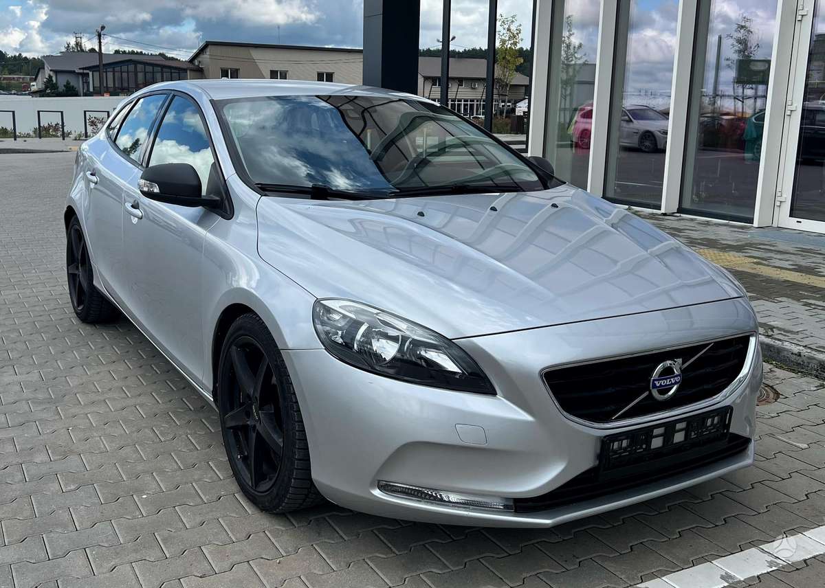 Volvo V40 - 1