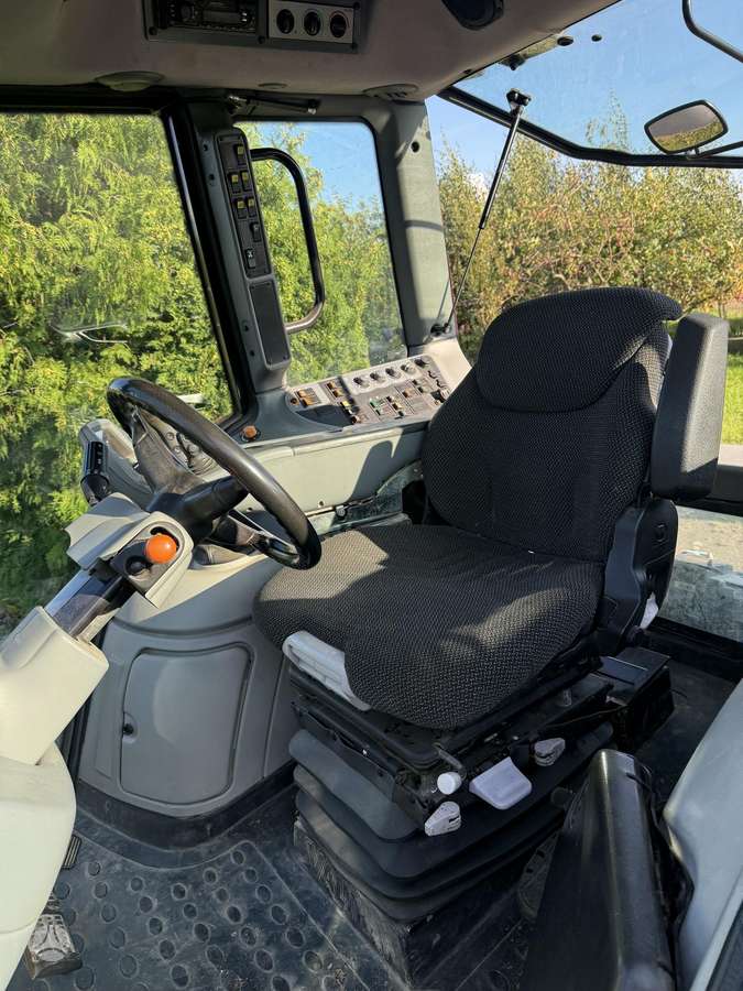 Valtra N111, traktoriai