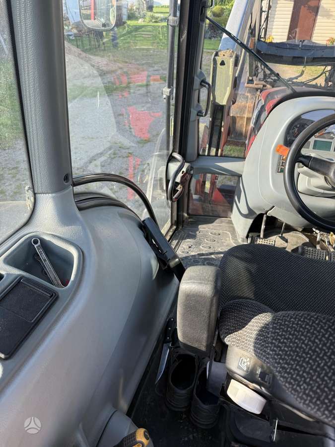 Valtra N111, traktoriai