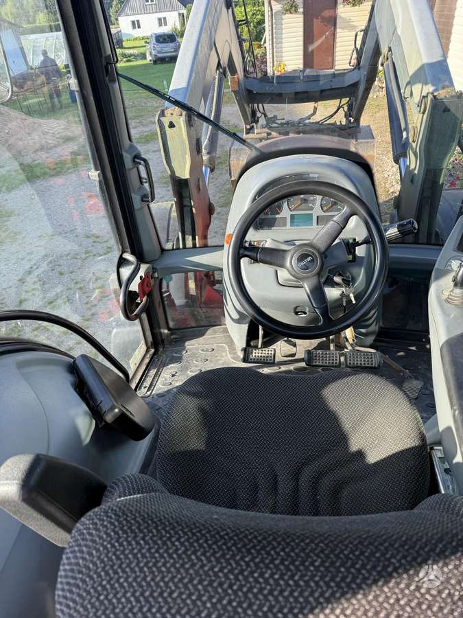 Valtra N111, traktoriai