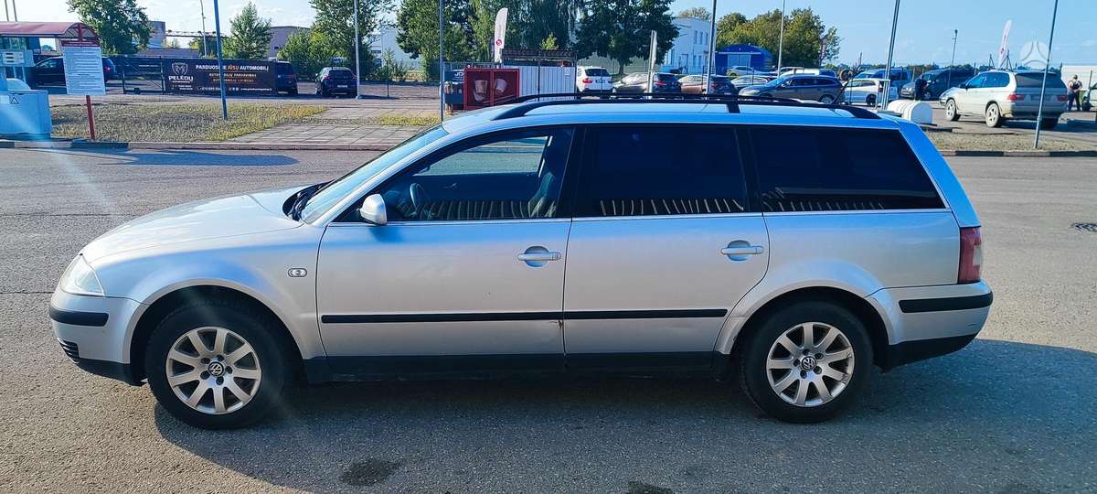 Volkswagen Passat - 4