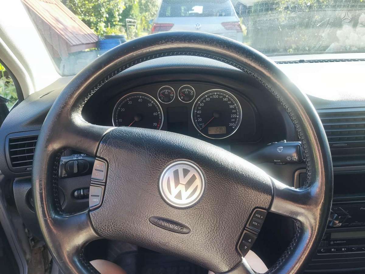 Volkswagen Passat - 9