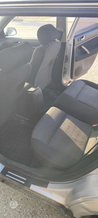 Volkswagen Passat - 11