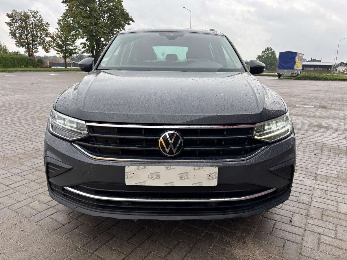 Volkswagen Tiguan - 2