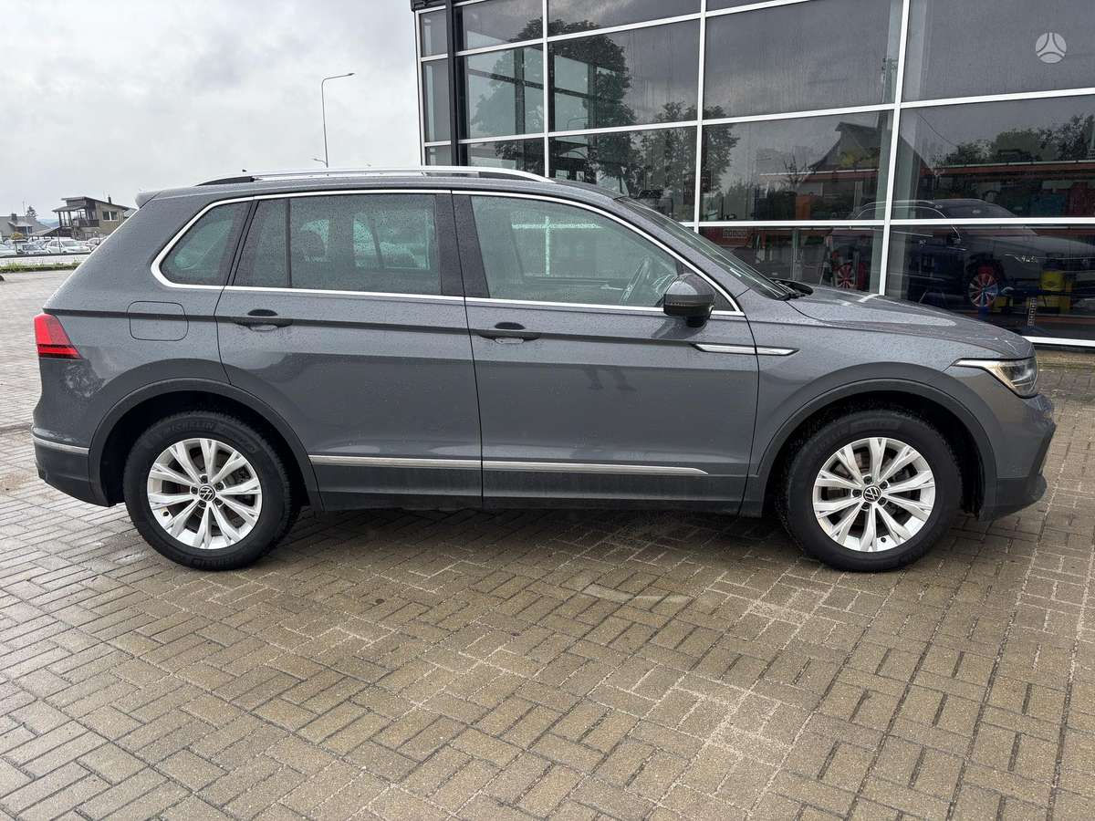 Volkswagen Tiguan - 4
