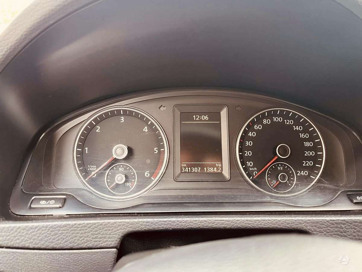 Volkswagen Multivan - 10