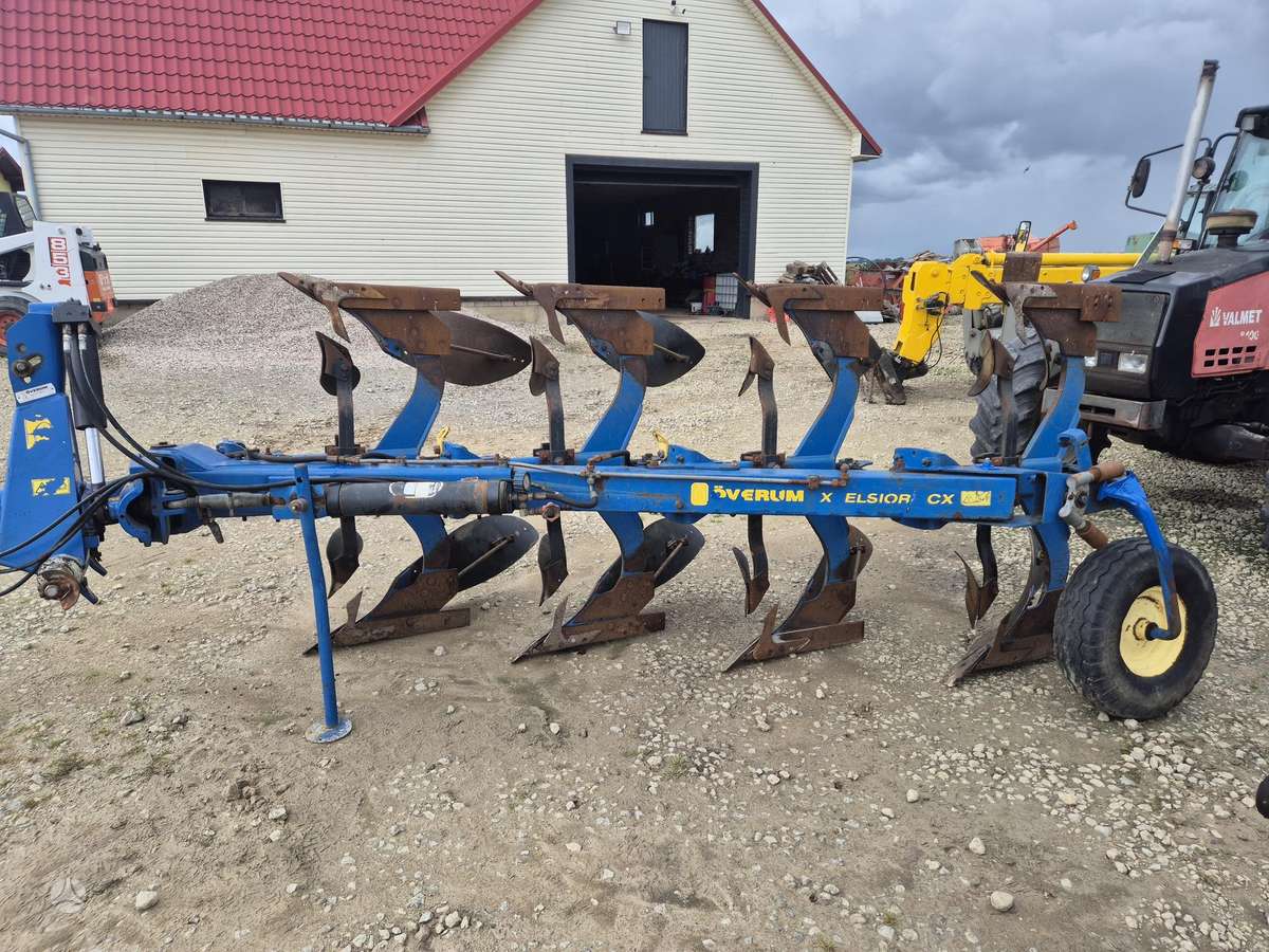 Överum 4X4 CX490H, ploughs