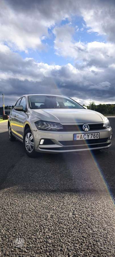 Volkswagen Polo - 2