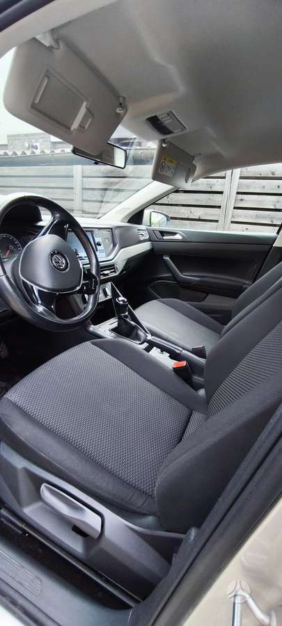 Volkswagen Polo - 8