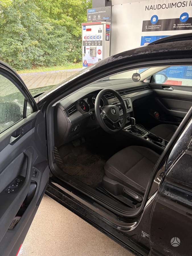 Volkswagen Passat - 7