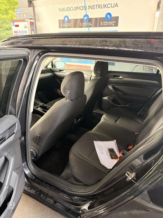 Volkswagen Passat - 8
