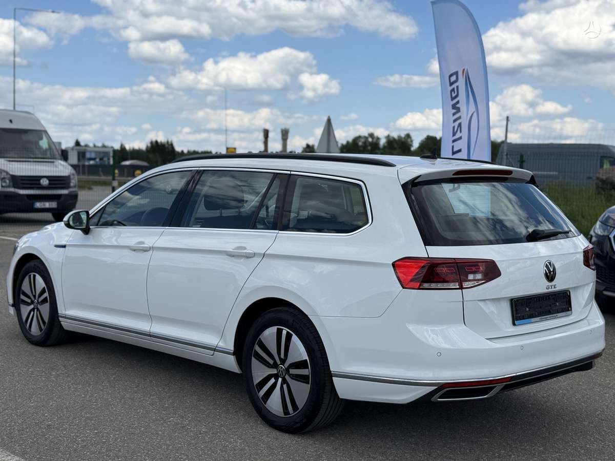 Volkswagen Passat - 6
