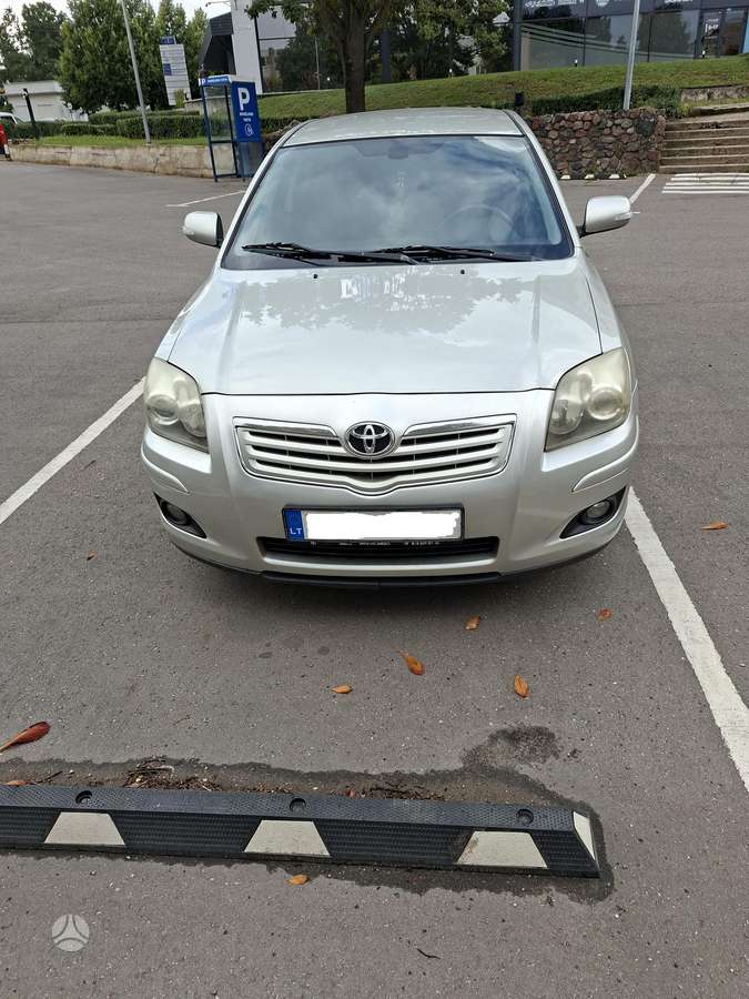 Toyota Avensis - 3