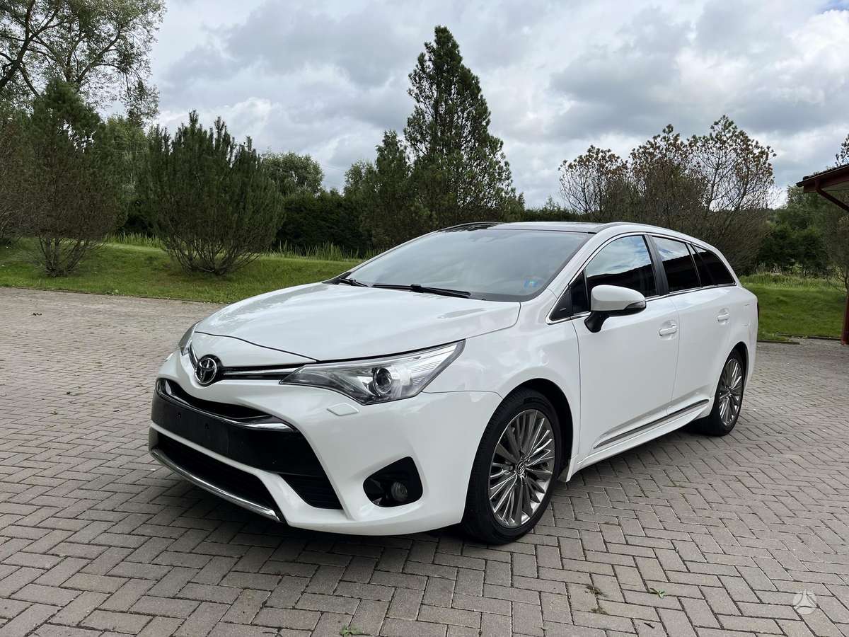 Toyota Avensis - 1