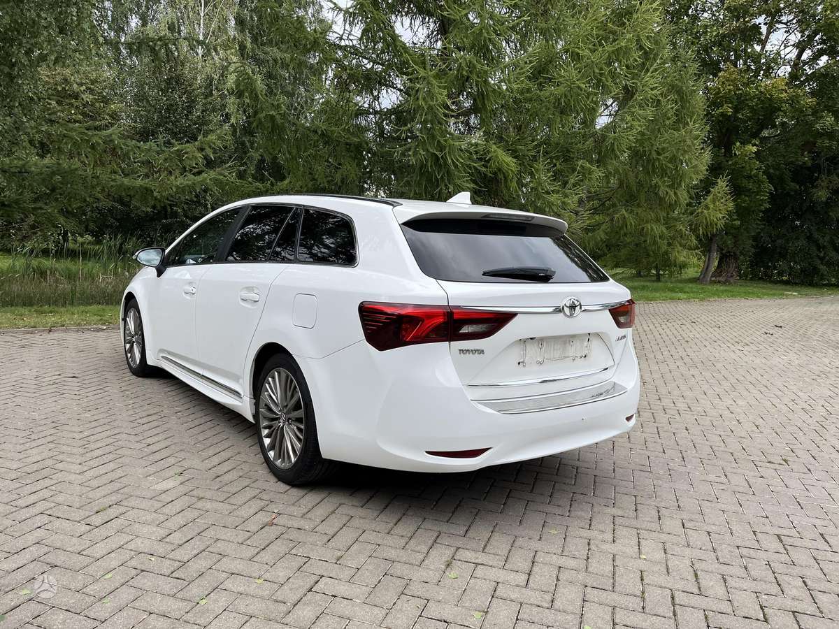 Toyota Avensis - 2