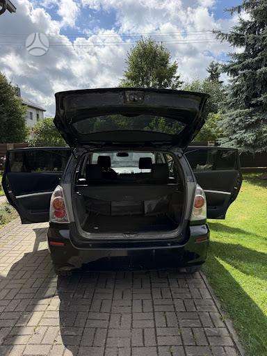 Toyota Corolla Verso - 10