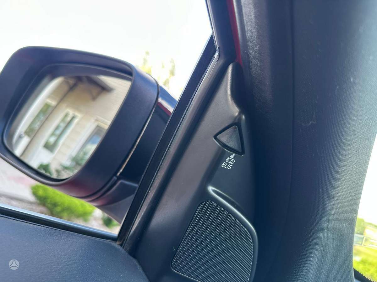 Volvo XC60, 2.4 l., off-road / crossover