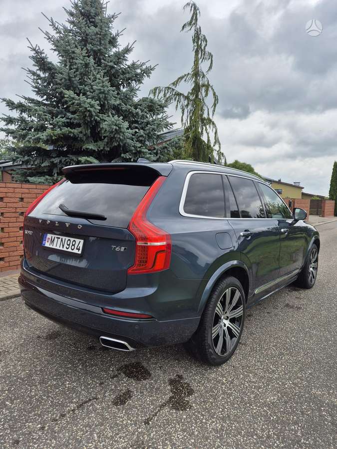 Volvo XC90 - 11