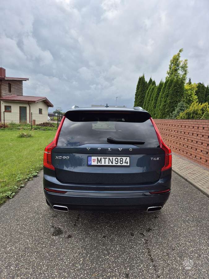 Volvo XC90 - 12