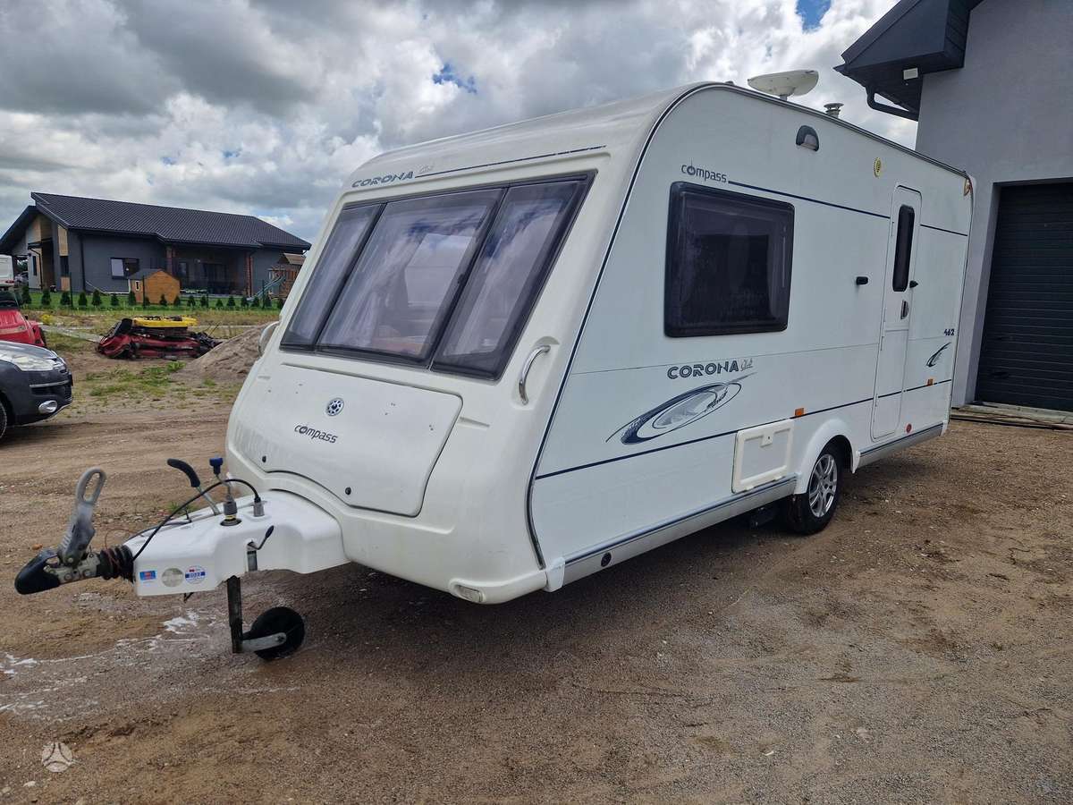 Compass Corona, caravans